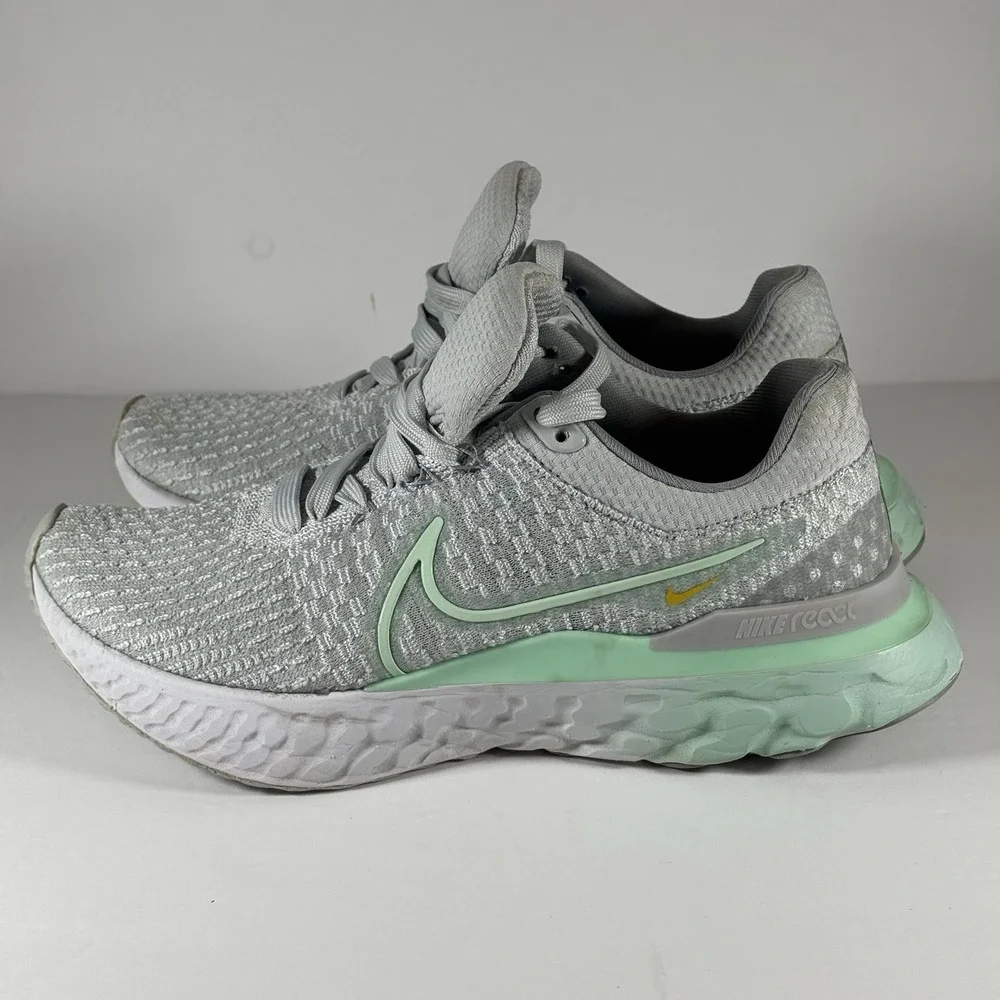 Nike Women's React Infinity Run Flyknit‎ 3 Running Shoes, Grey/Mint, Size 8